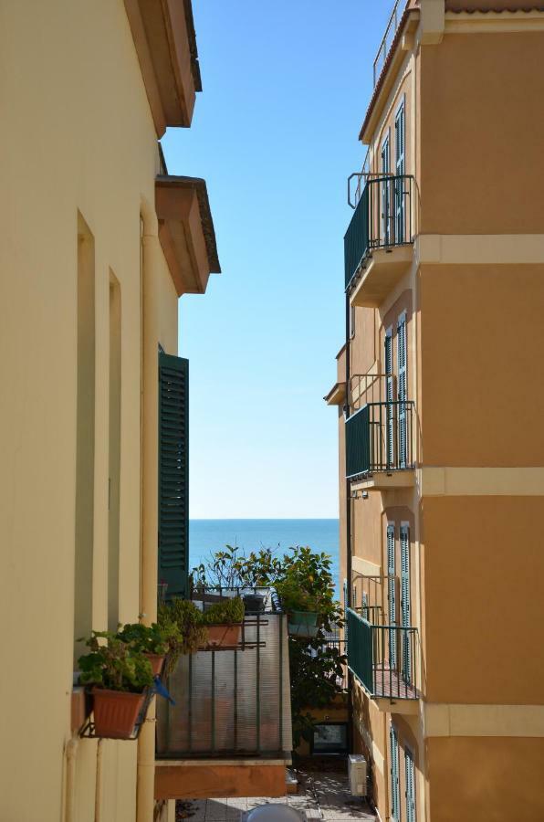Holidayhouse Ostia - Maestrale Eksteriør billede